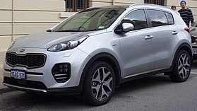 2016 Kia Sportage (QL MY17) Platinum wagon (2017-07-15) 01.jpg